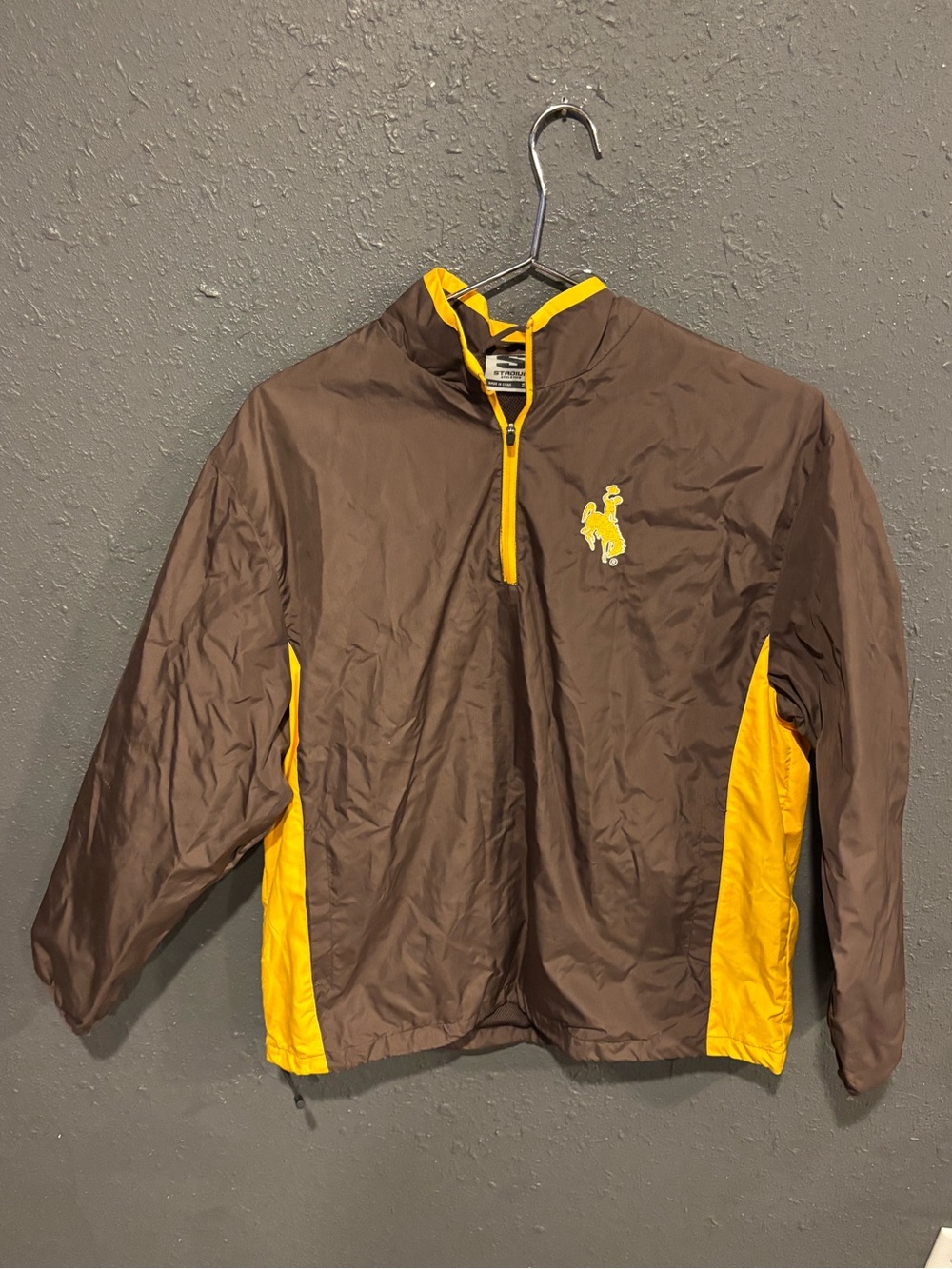 Stadium Athletics Wyoming Cowboys Quarter-Zip Pullover